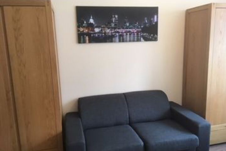 Lounge 19 of 29