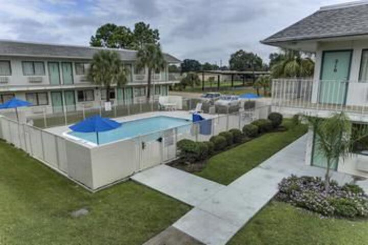 Pool 24 of 24