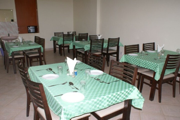 Dining 4 of 4