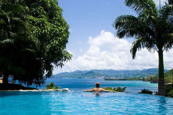 Hotel Pool