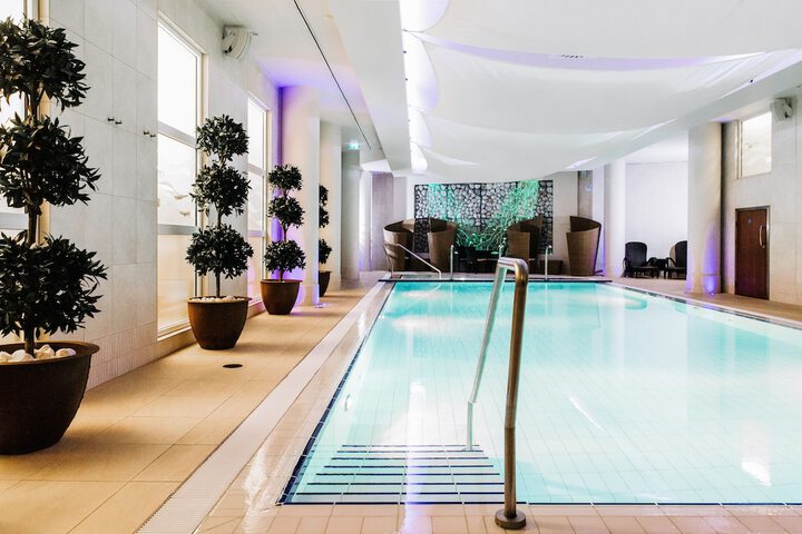Hotel Pool