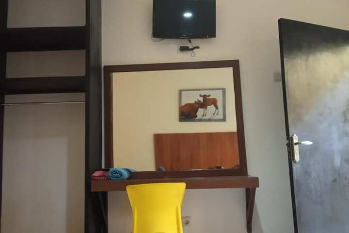 Room 21 of 48