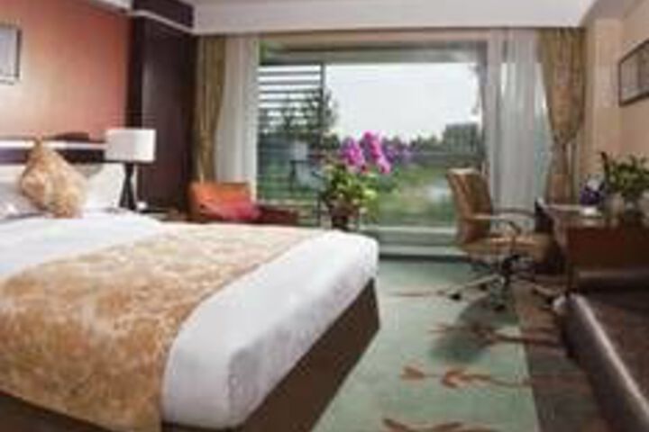 Room 25 of 63