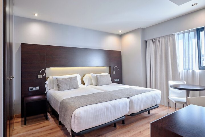 Room 3 of 81