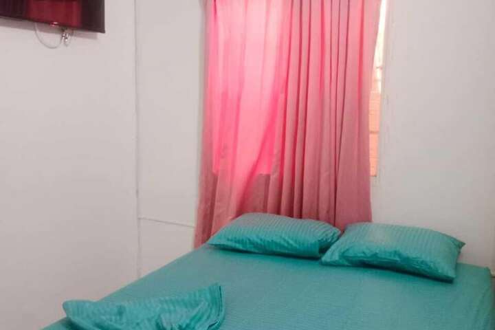 Room 3 of 6