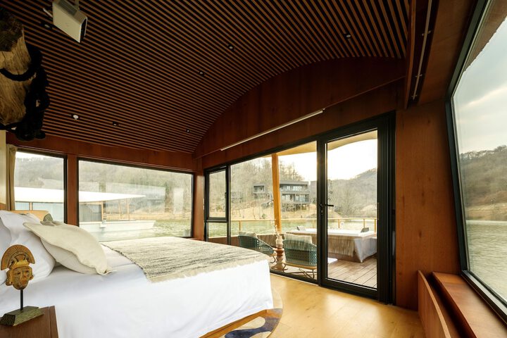 Room 3 of 47