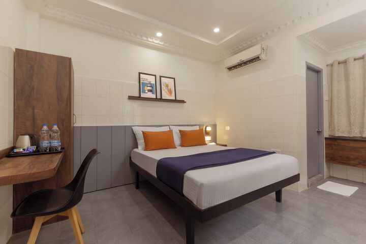 Room 10 of 36