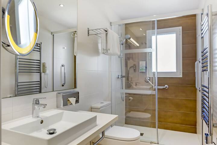 Bathroom Interior Photo