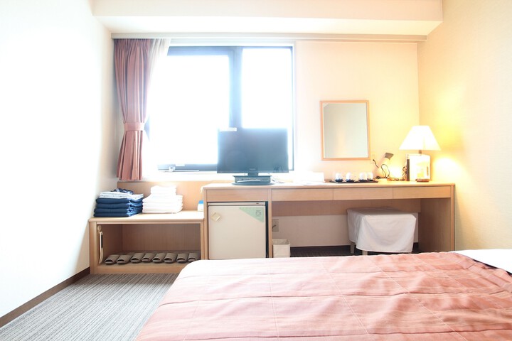 Room 11 of 22