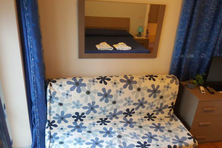 Room 35 of 81