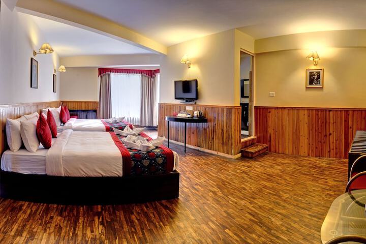 Room 9 of 35