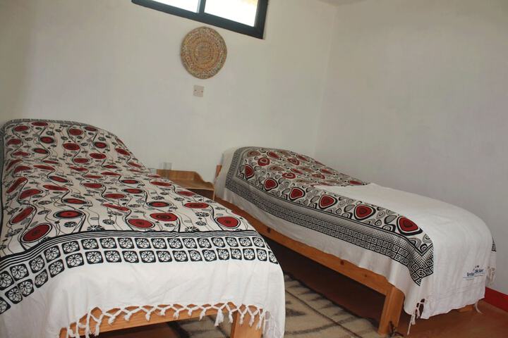 Room 2 of 4