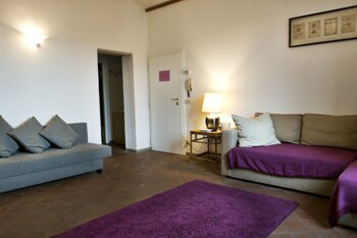 Room 5 of 13