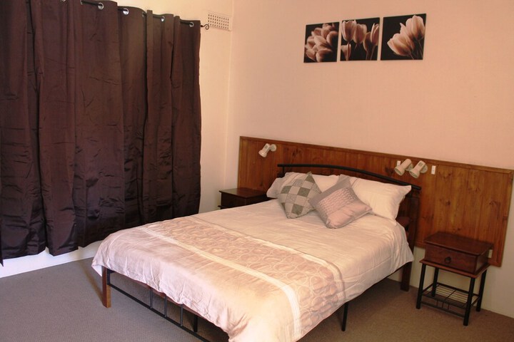Room 5 of 20