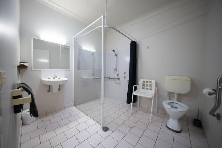 Room 20 of 38