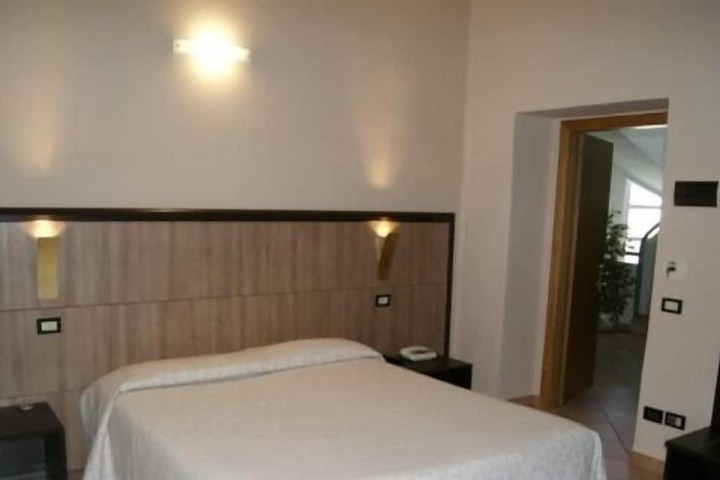Room 20 of 54