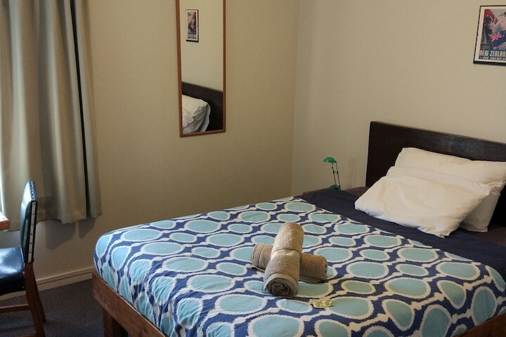 Room 9 of 42