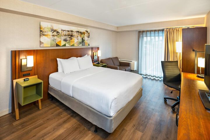 Room 14 of 68