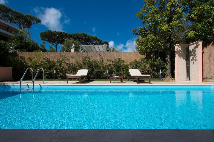 Pool 43 of 56