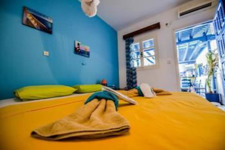 Room 25 of 65