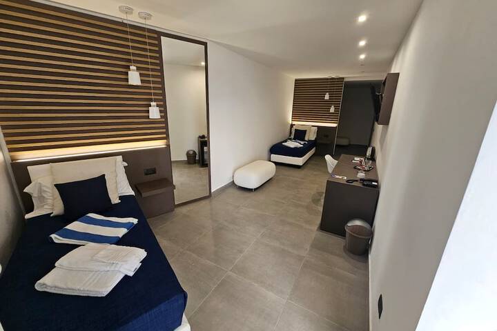 Room 15 of 62