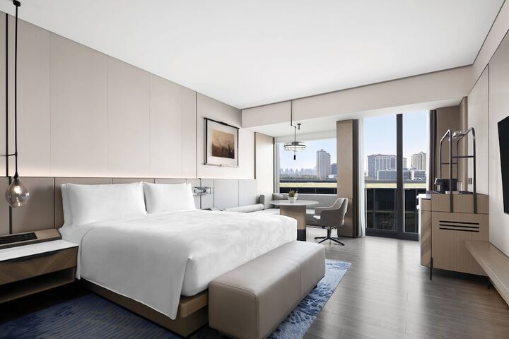 Room 13 of 62