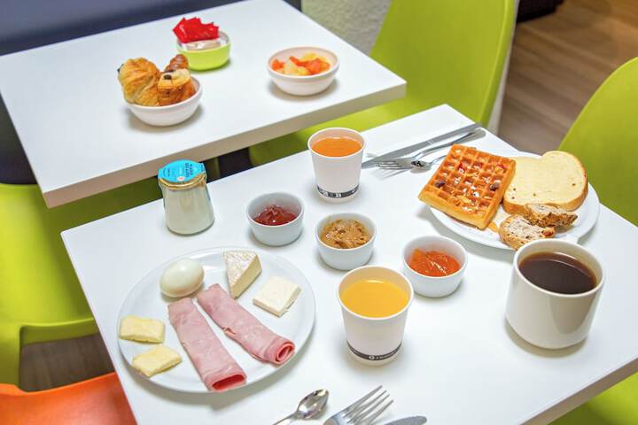 Breakfast/Coffee Service 39 of 40