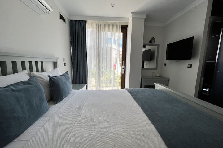 Room 17 of 107