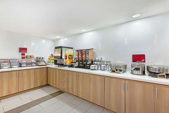 Breakfast/Coffee Service 41 of 44