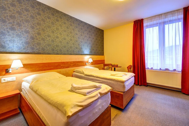 Room 13 of 70