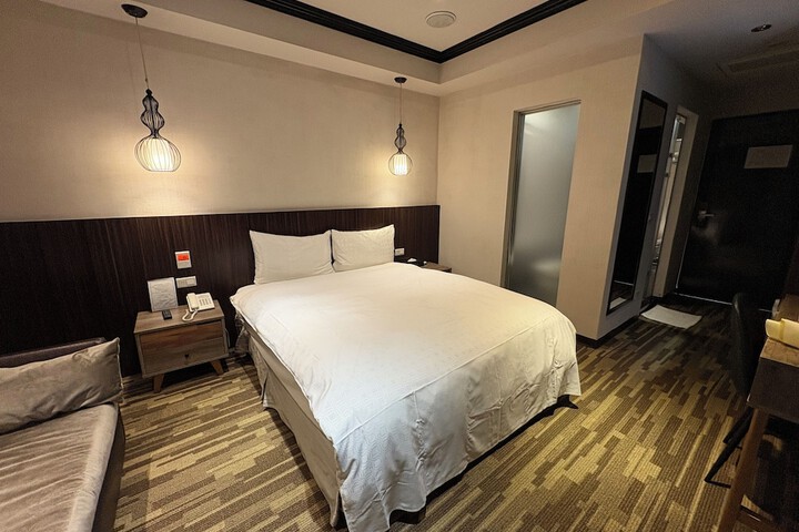 Room 20 of 74