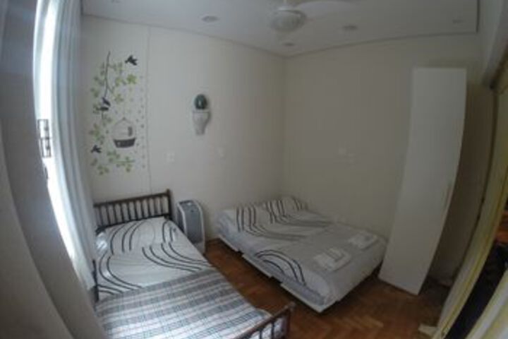 Room 27 of 51