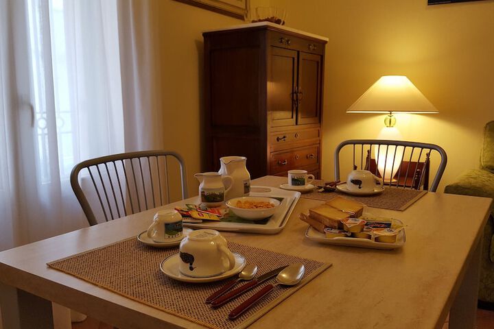 Room 8 of 34