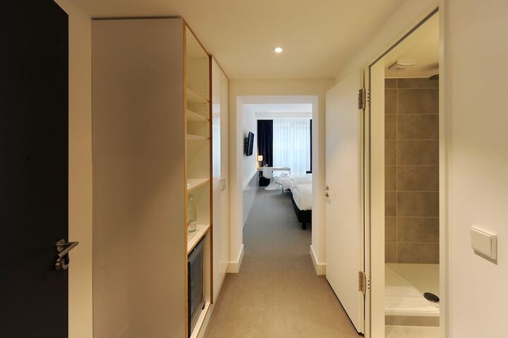Room 33 of 75