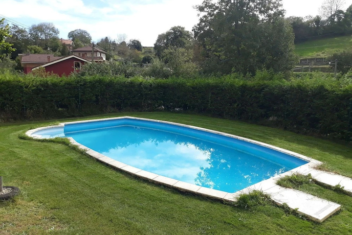 Pool 11 of 16