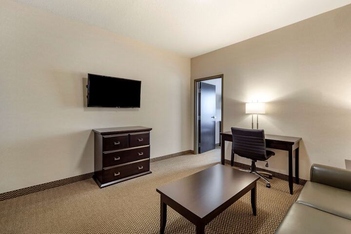 Room 36 of 168