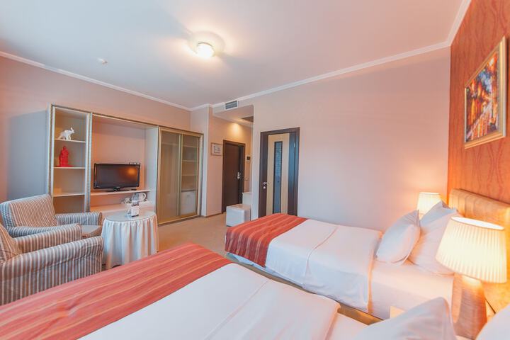 Room 20 of 48