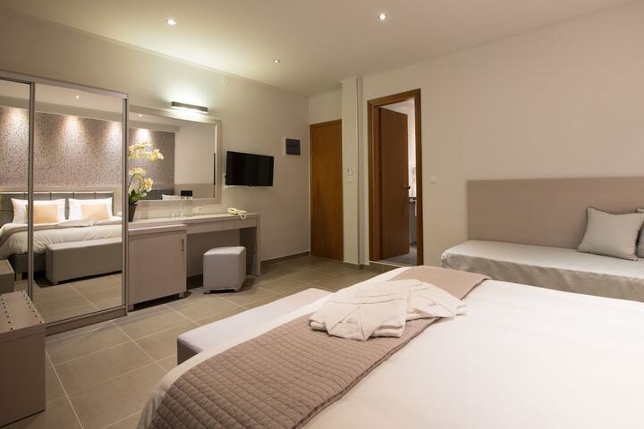 Room 15 of 50