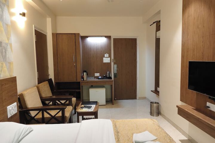 Room 15 of 46