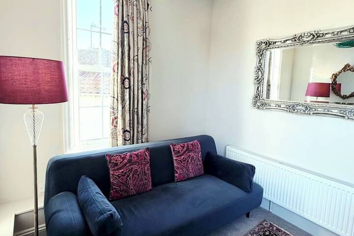 Lounge 54 of 67