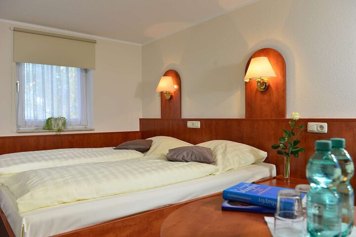 Room 3 of 45