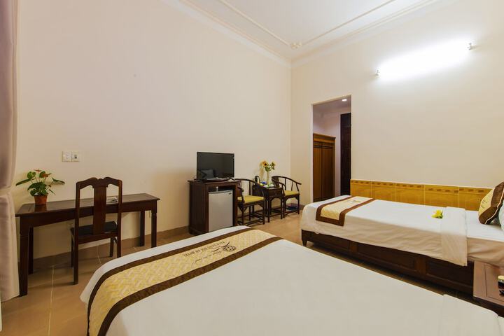 Room 6 of 45