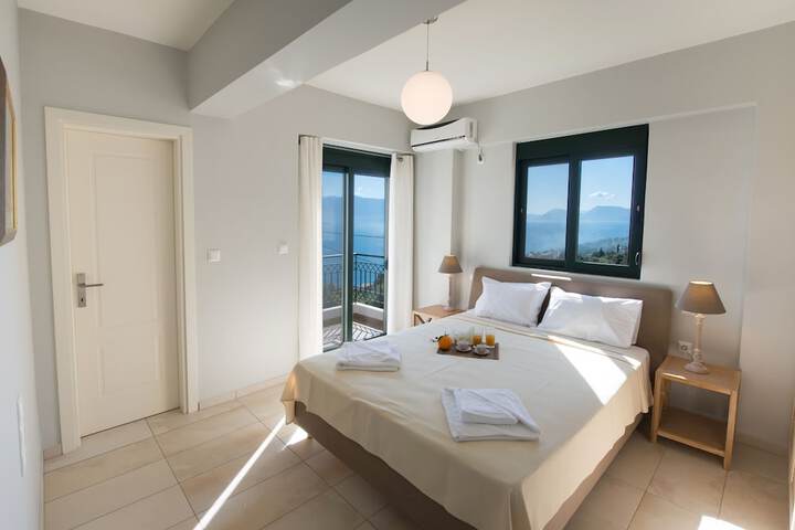 Room 4 of 111