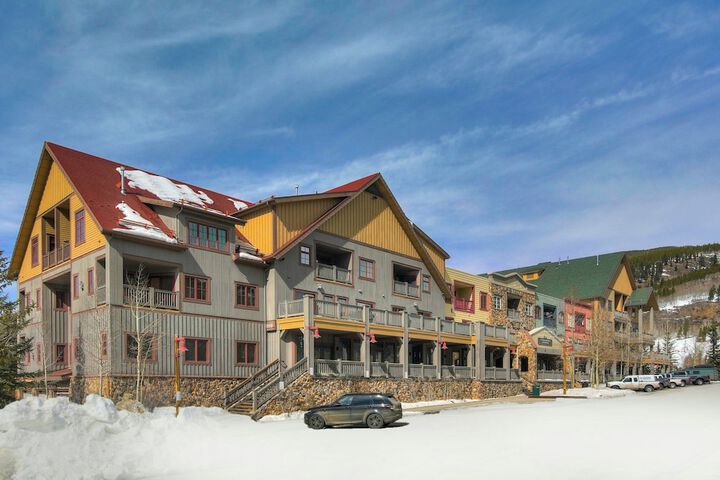 Hotel 82 of 89