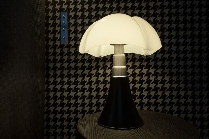 Room 13 of 33