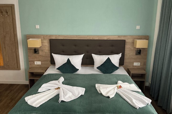 Room 25 of 131