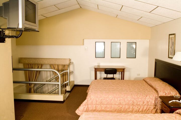 Room 14 of 49