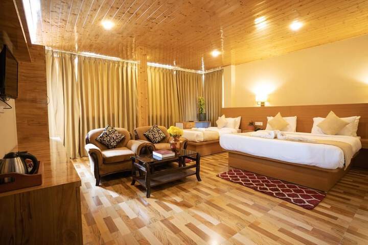 Room 4 of 36