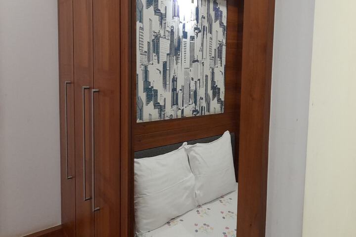 Room 52 of 171
