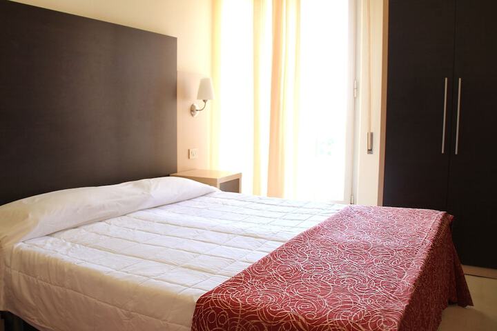Room 13 of 42